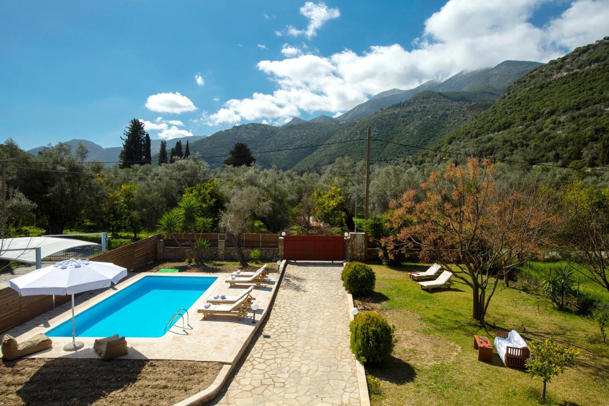 Red Villa Nydri  Exterior photo