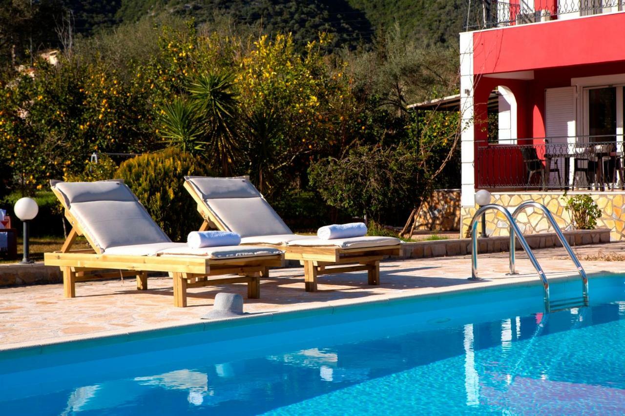 Red Villa Nydri  Exterior photo